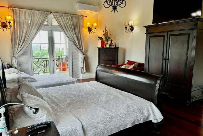 Image No.18-10 Bed House/Villa for sale