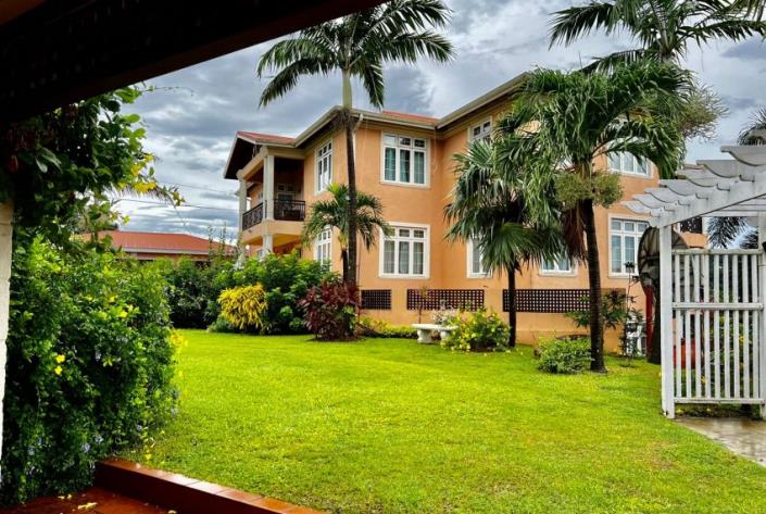 Image No.3-10 Bed House/Villa for sale