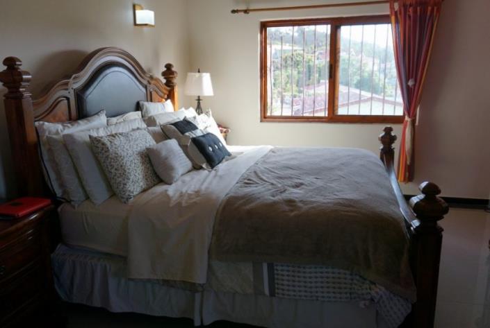 Image No.9-7 Bed Villa for sale