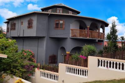 St-Lucia-Homes-Blue-Mahoe-Building-8-1-850x570