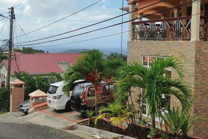 Image No.2-11 Bed Villa for sale