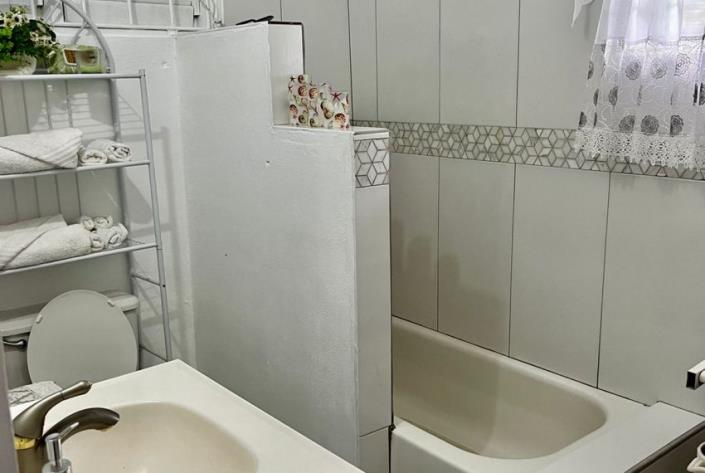 Image No.27-6 Bed House for sale