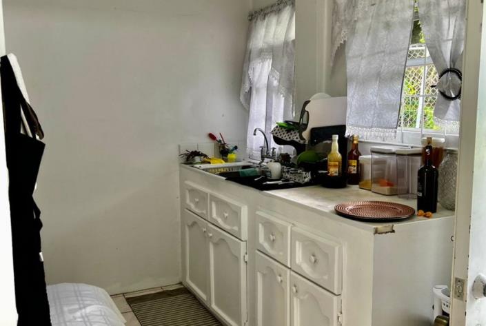 Image No.16-6 Bed House for sale