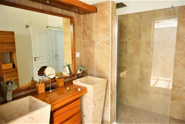 Image No.17-3 Bed Villa for sale