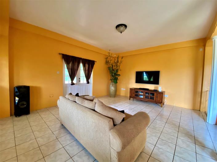 Image No.11-5 Bed House for sale