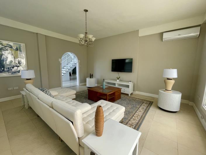 Image No.5-5 Bed Villa for sale