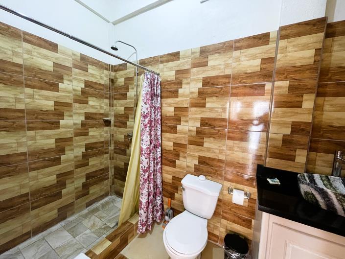 Image No.4-22 Bed Hotel for sale