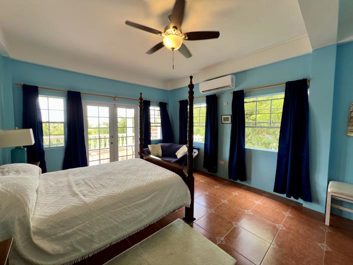 Image No.25-4 Bed Villa for sale