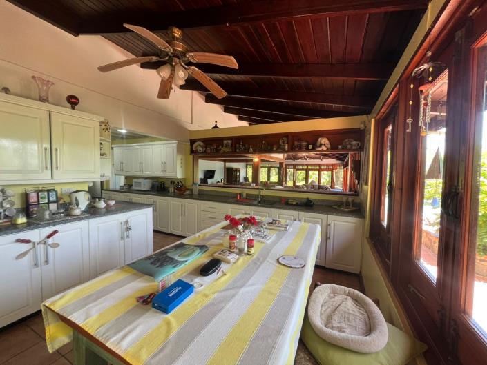 Image No.8-5 Bed Bungalow for sale