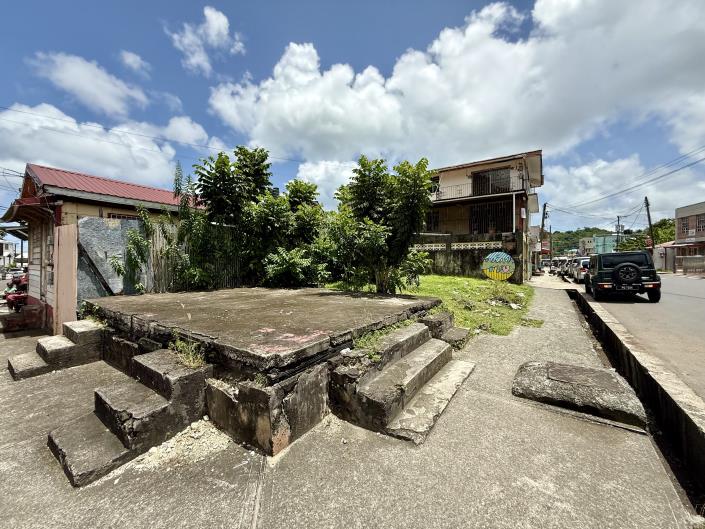 Image No.3-Terre à vendre à Castries