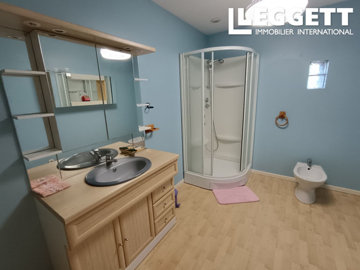 ahr0chm6ly9jzg4uagvzdglhlmltbw8vaw1hz2uvvevom