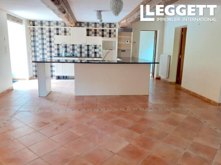 Image No.5-8 Bed House for sale