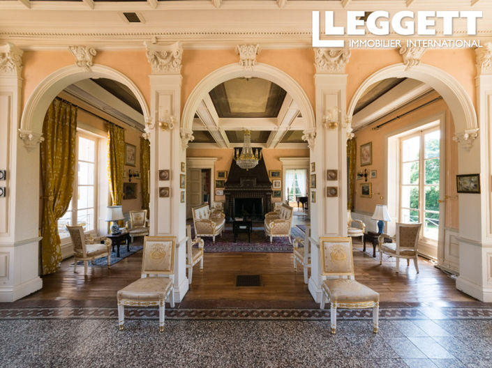 Image No.6-8 Bed Chateaux for sale