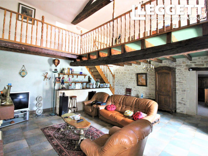 Image No.2-7 Bed House for sale