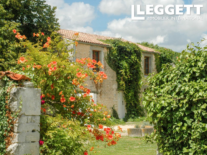 Image No.7-5 Bed House for sale