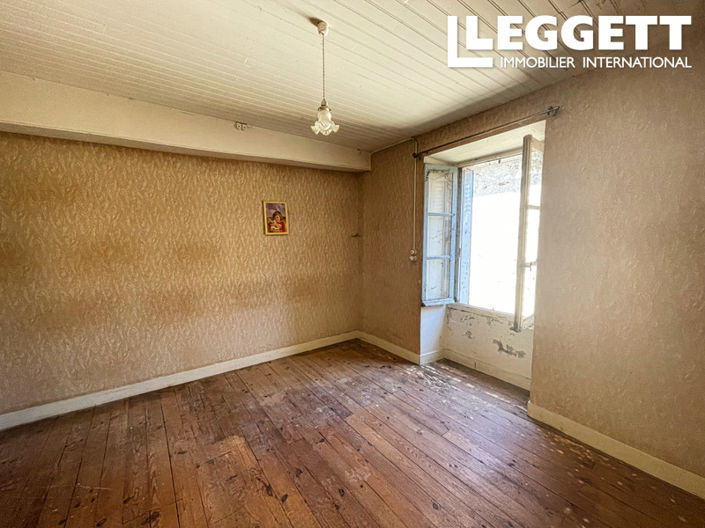 Image No.8-3 Bed House for sale