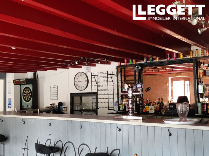 Image No.2-4 Bed Commercial for sale