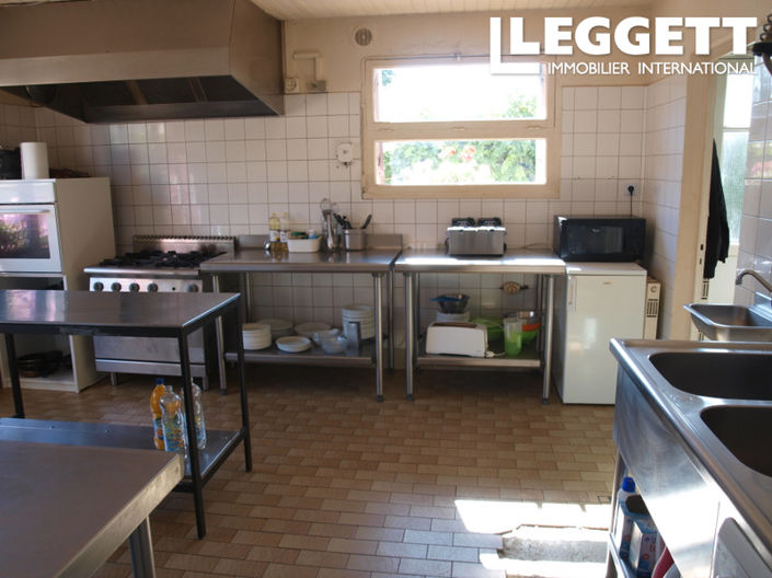 Image No.6-4 Bed Commercial for sale