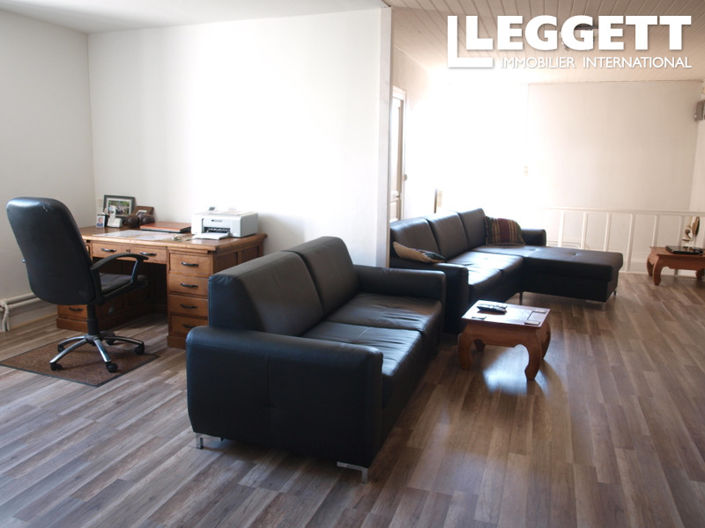 Image No.9-4 Bed Commercial for sale