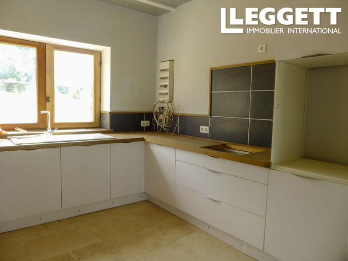 Image No.7-5 Bed House for sale