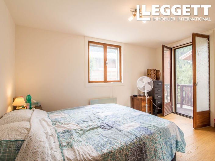 Image No.5-7 Bed House for sale