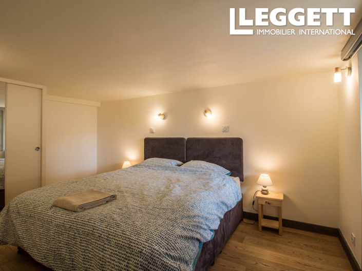 Image No.9-7 Bed House for sale