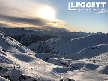 ahr0chm6ly9jzg4uagvzdglhlmltbw8vaw1hz2uvvevom