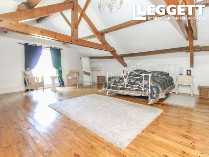 Image No.8-3 Bed House for sale