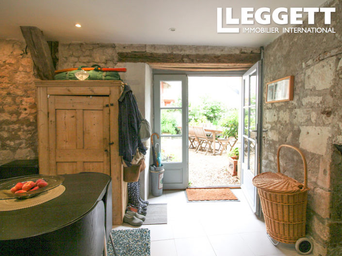 Image No.6-3 Bed House for sale