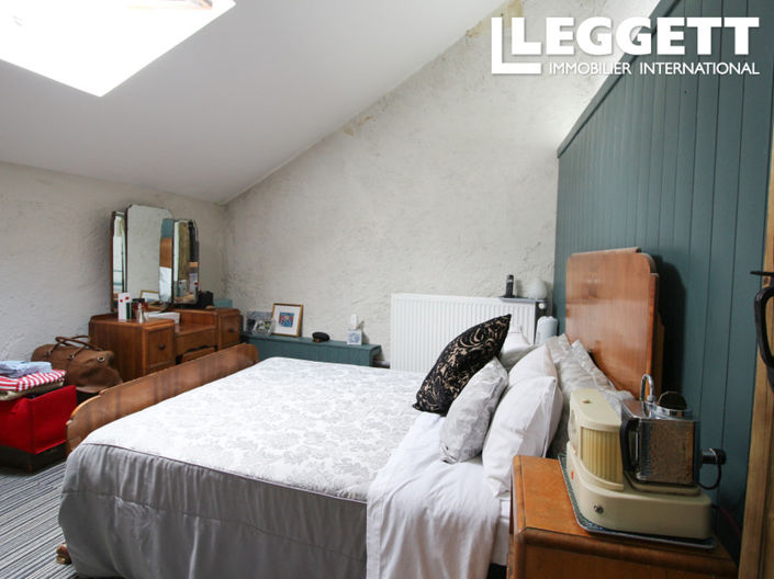 Image No.8-3 Bed House for sale