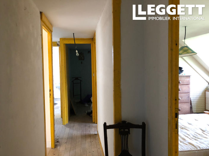 Image No.6-5 Bed House for sale