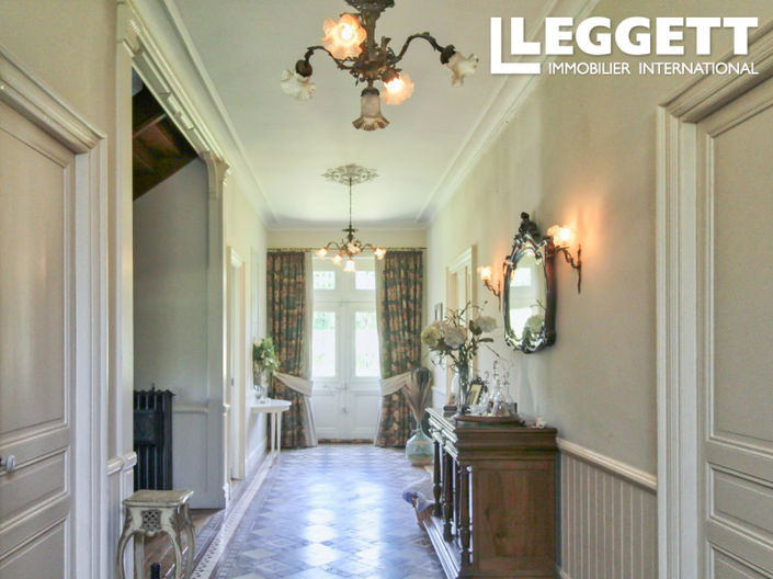 Image No.5-9 Bed House for sale