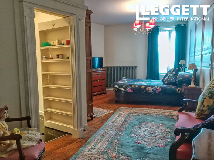 Image No.8-4 Bed House for sale