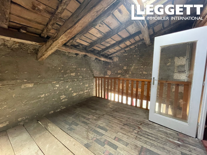 Image No.8-2 Bed House for sale