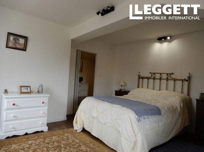 Image No.9-4 Bed House for sale