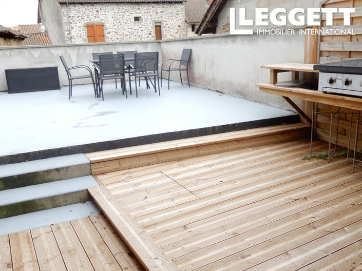 Image No.2-4 Bed House for sale