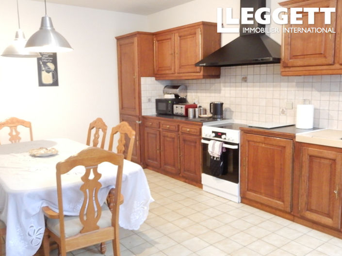 Image No.6-4 Bed House for sale