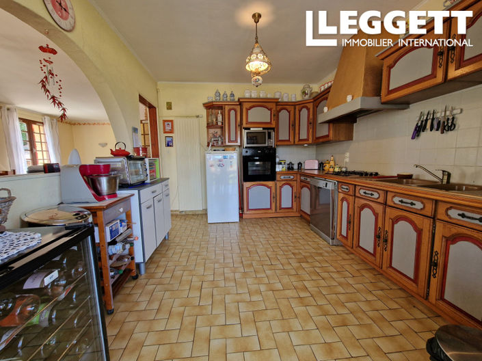 Image No.4-5 Bed House for sale