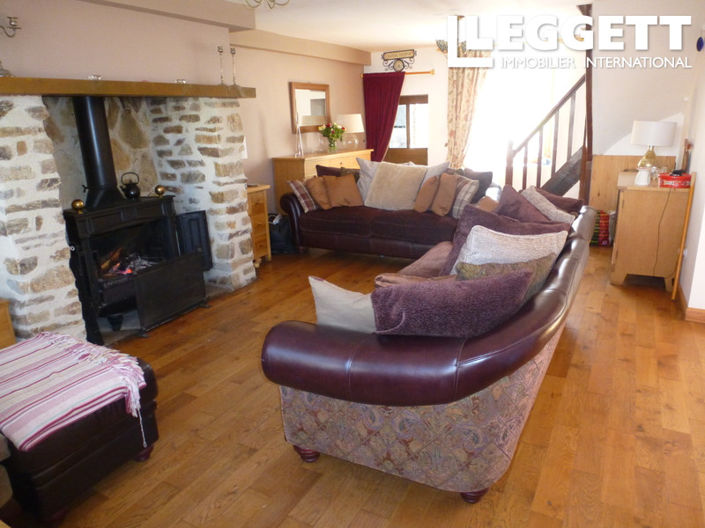 Image No.7-4 Bed House for sale