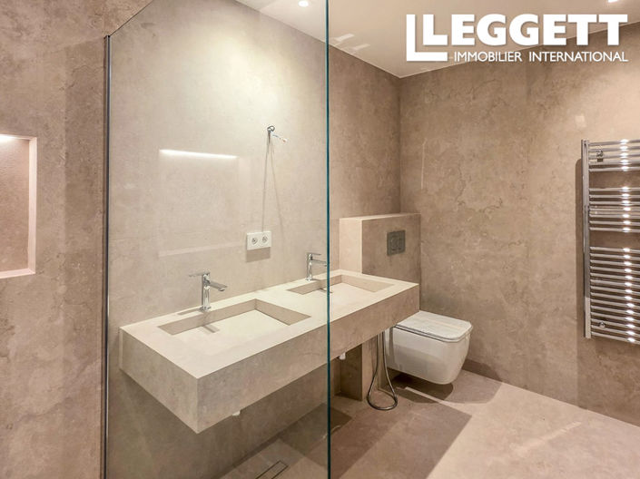 Image No.8-4 Bed House for sale