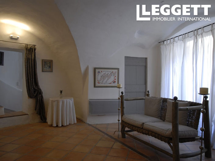 Image No.9-3 Bed House for sale