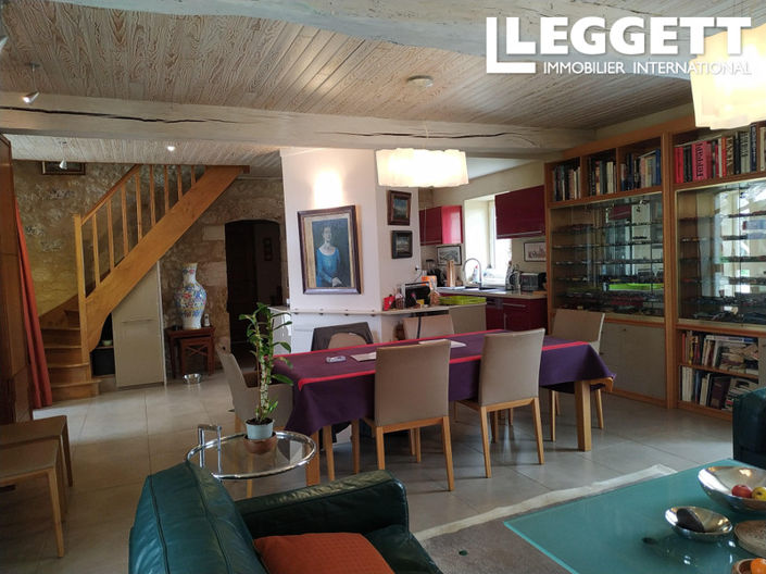 Image No.6-5 Bed House for sale