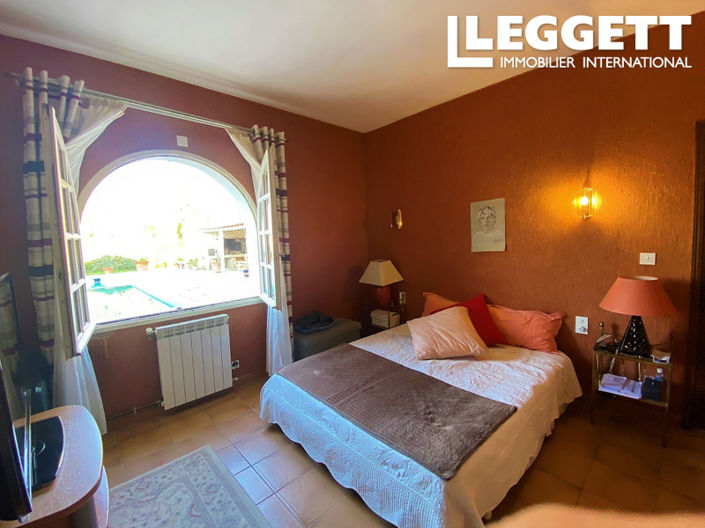 Image No.5-4 Bed House for sale