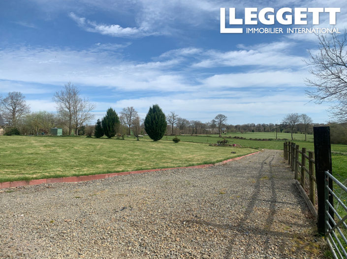 Image No.10-8 Bed House for sale