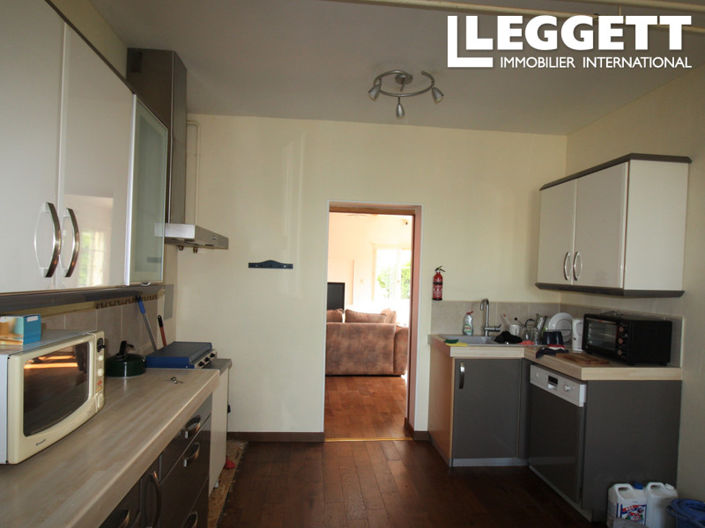 Image No.8-3 Bed House for sale