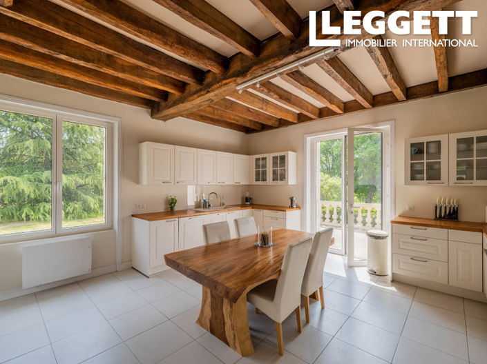 Image No.5-12 Bed House for sale