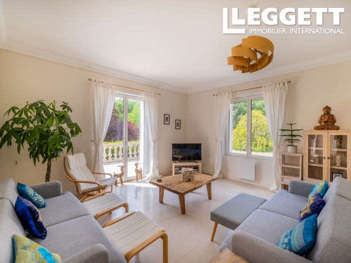 Image No.7-12 Bed House for sale