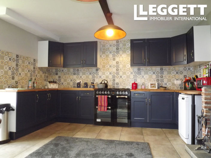 Image No.2-4 Bed House for sale