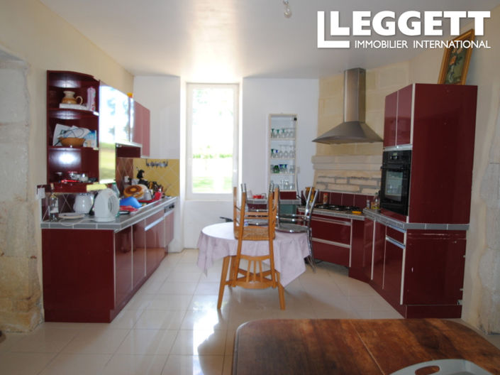 Image No.10-7 Bed Commercial for sale