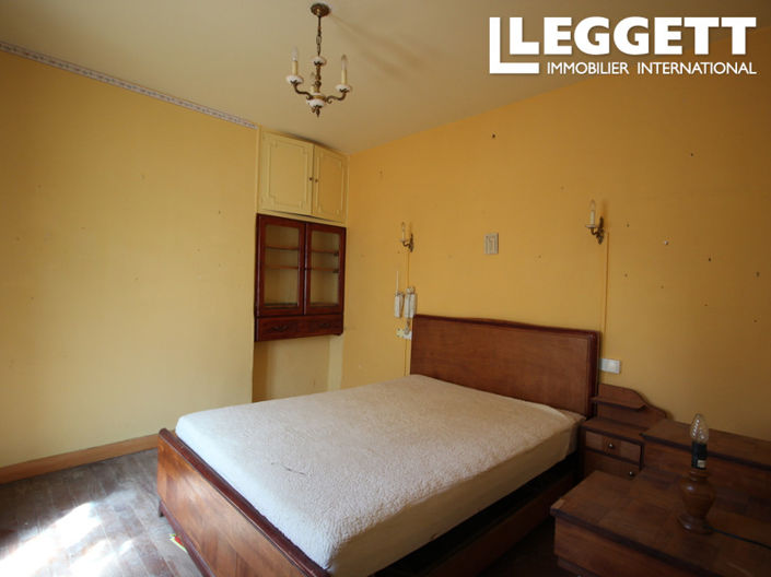 Image No.9-2 Bed House for sale